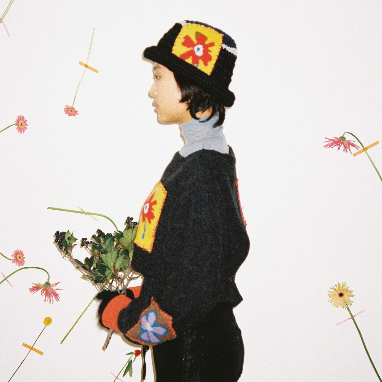 FLOWERING BUCKET BLACK