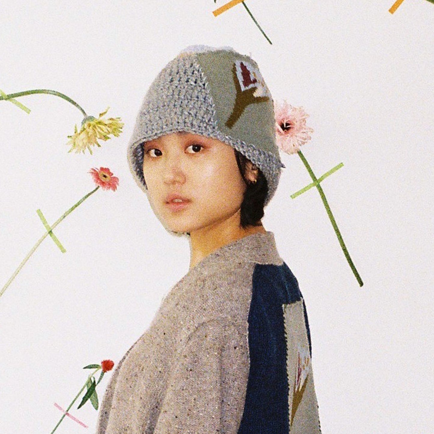 FLOWERING BUCKET GREY