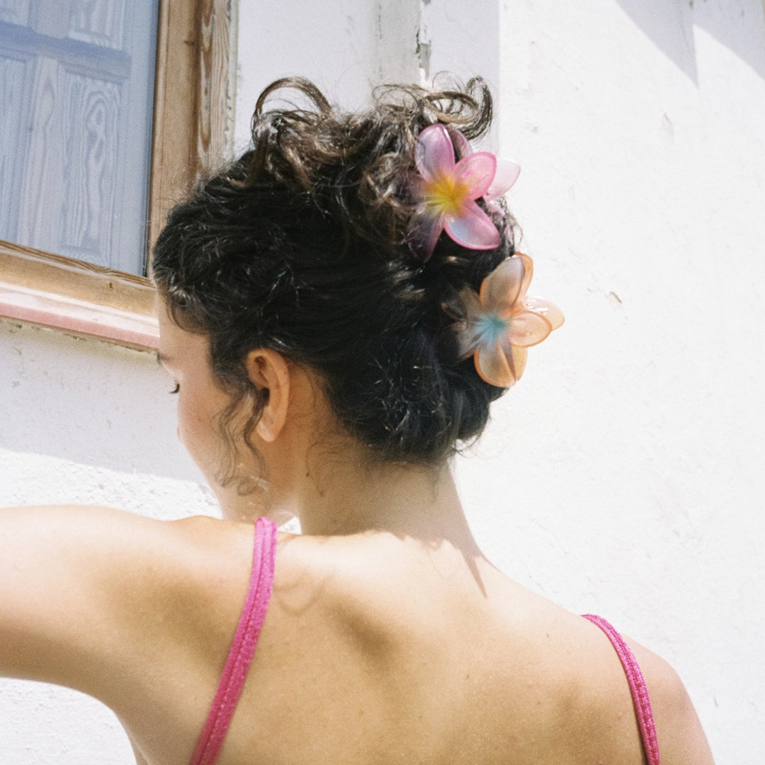SUPER BLOOM CLIP IN PEONY PEARL