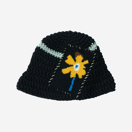 FLOWERING BUCKET ALL BLACK